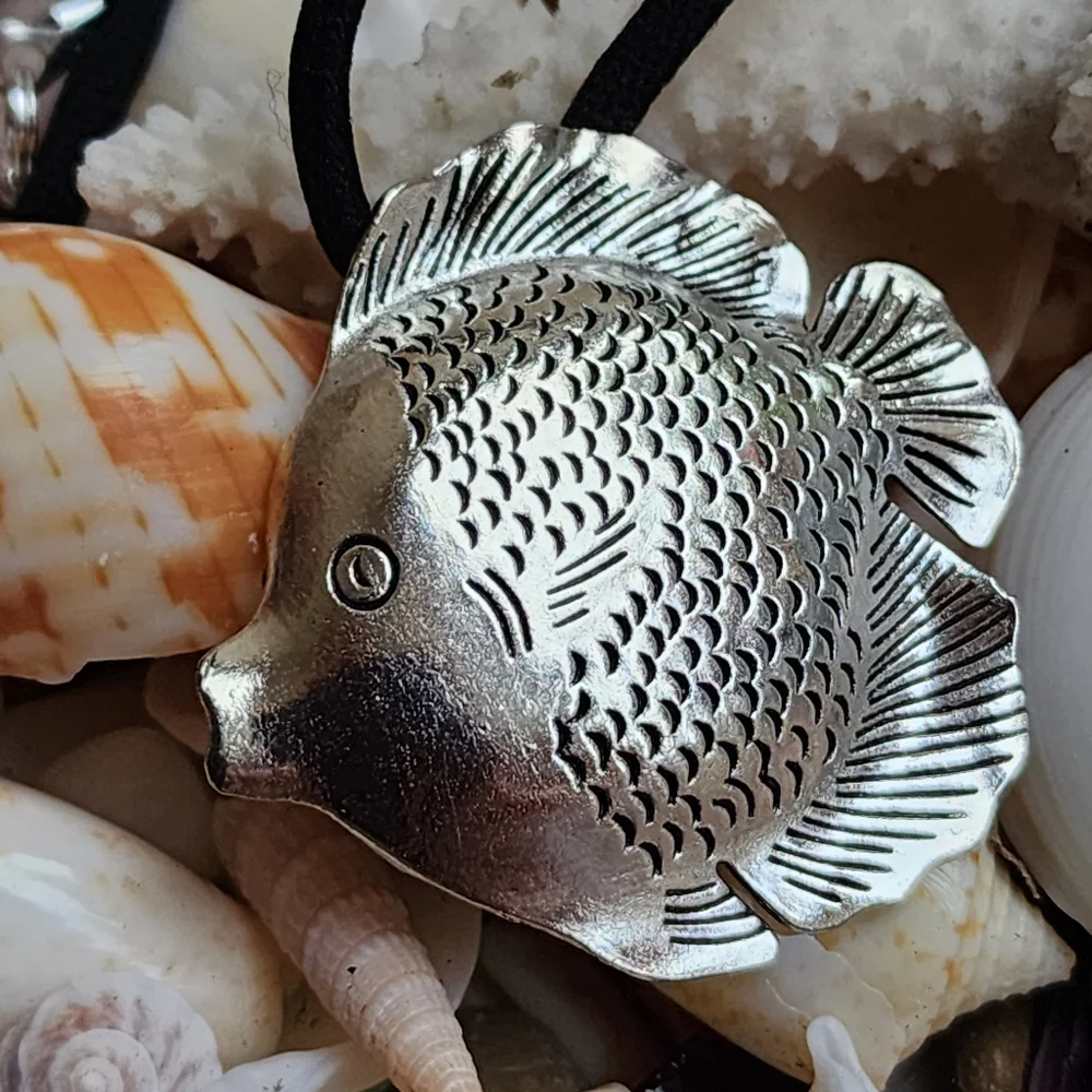 ❤️ Silver Pendant Ocean Fish Soft Black Cord Necklace Boho Mermaid Jewelry